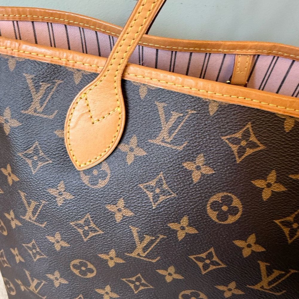Louis Vuitton Monogram Rose Ballerine Neverfull MM and Pouch - Picture 8 of 16